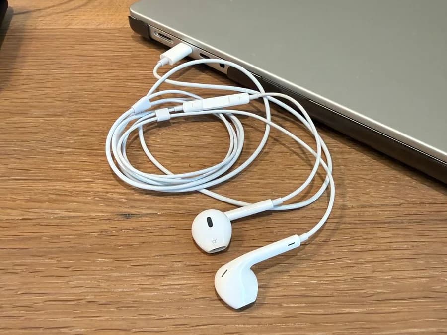 Apple EarPods (Wired)